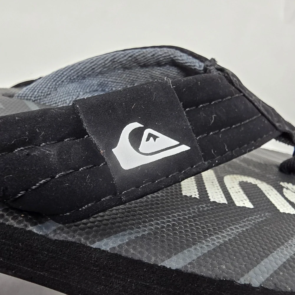 Quiksilver Flip Flop Sandals Mens 8.5 Black Grey Logo Thong Beach Shoes Fair